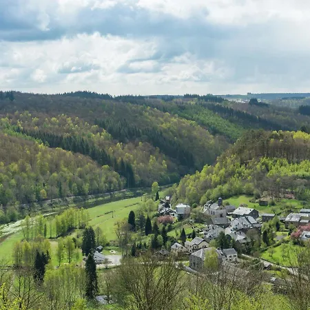 In Ardennes With Sauna 別荘 Jehonville