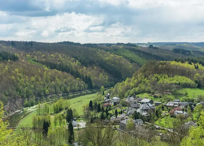 In Ardennes With Sauna Дом отдыха Jehonville